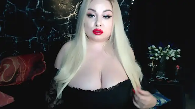 ValentinaaLuv online show from May 8, 2026, 6:01 pm
