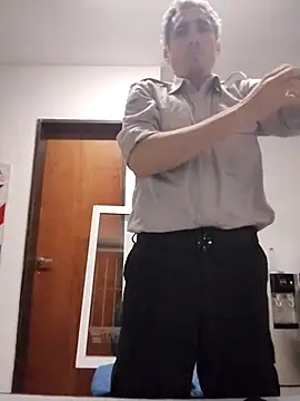 Snapshot of Alejandro83bsf chatting on August 4, 2026, 12:37 am Alejandro83bsf online show from August 4, 2026, 12:37 am