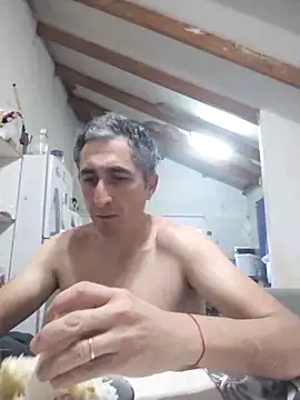Snapshot of Alejandro83bsf chatting on May 22, 2026, 8:40 pm Alejandro83bsf online show from May 22, 2026, 8:40 pm