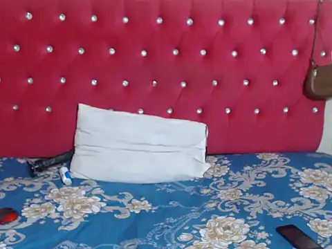QueensBettyX96 online show from June 24, 2026, 2:15 pm