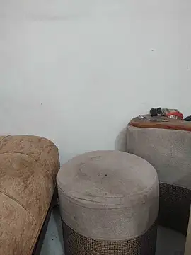 HD Queen 69 online show from May 13, 2026, 5:36 am