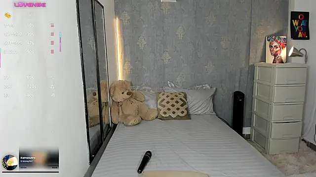 Snapshot of alessia_anderson chatting on October 7, 2025, 10:11 pm alessia anderson online show from October 7, 2025, 10:11 pm