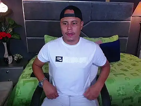 noah oliver1 online show from June 2, 2026, 1:27 am