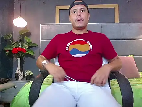 noah oliver1 online show from June 5, 2026, 1:43 am
