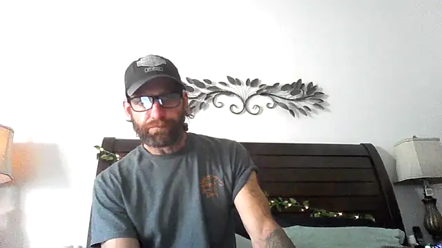 yourpersonalpeer1 online show from June 20, 2026, 7:41 pm