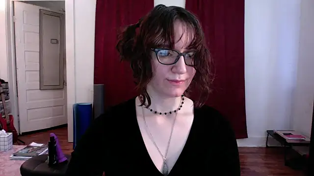 AnnywnBelle online show from May 16, 2026, 8:19 pm