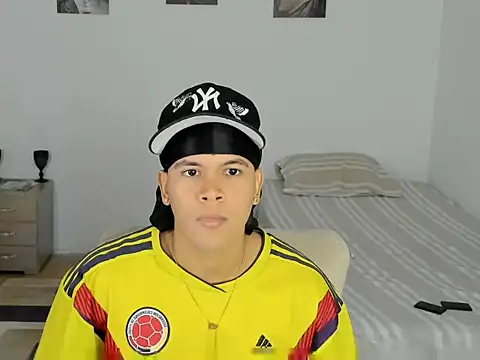 sant wahlberg online show from May 3, 2026, 10:24 pm