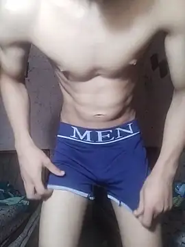 adamhdgdhdv73 online show from May 7, 2026, 9:29 pm