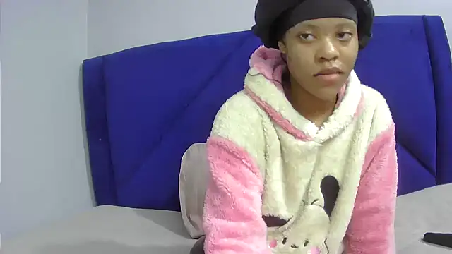 Snapshot of TheSexyBibi chatting on June 23, 2026, 6:33 am TheSexyBibi online show from June 23, 2026, 6:33 am