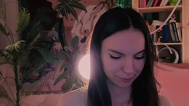 Alice-Lidel online show from May 7, 2026, 5:33 am
