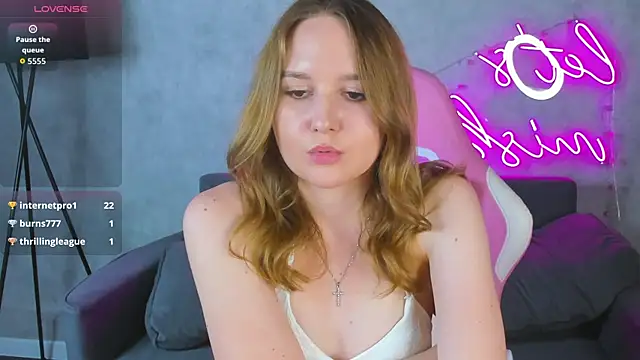 Emmaa Kimm online show from June 25, 2026, 5:12 am
