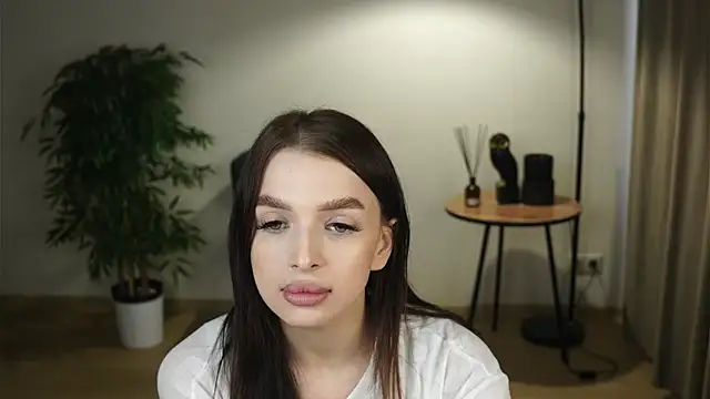 KyongGerrald online show from April 28, 2026, 1:04 pm