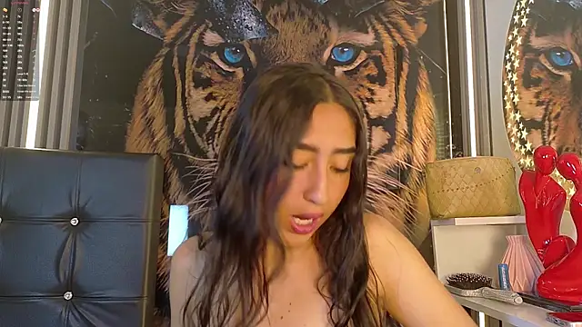 Angelasexx online show from May 11, 2026, 1:01 pm