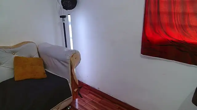 Velvet Sex online show from May 11, 2026, 4:04 pm