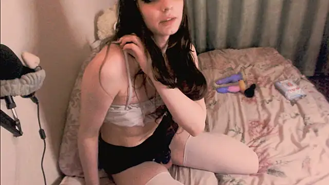 RoasHouren online show from May 9, 2026, 5:27 pm
