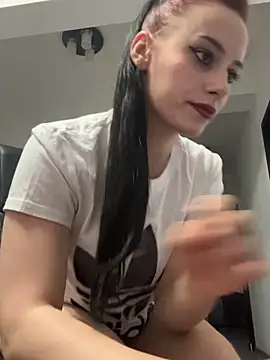 rubyhillls online show from May 21, 2026, 6:16 pm