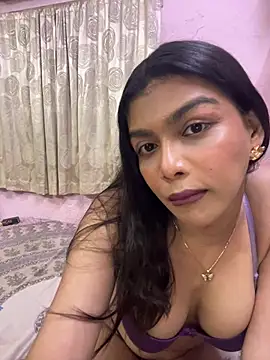 Snapshot of Mayra_xx chatting on May 3, 2026, 6:44 pm Mayra xx online show from May 3, 2026, 6:44 pm