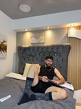 DomBoy  online show from May 13, 2026, 8:27 pm