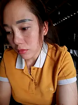 linhkun1 online show from May 5, 2026, 7:22 am