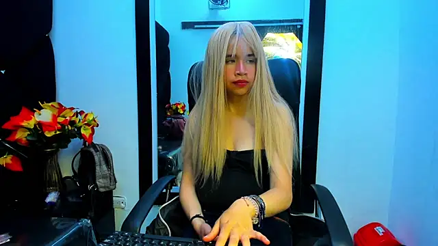 ivyqueen28 online show from June 5, 2026, 5:01 am