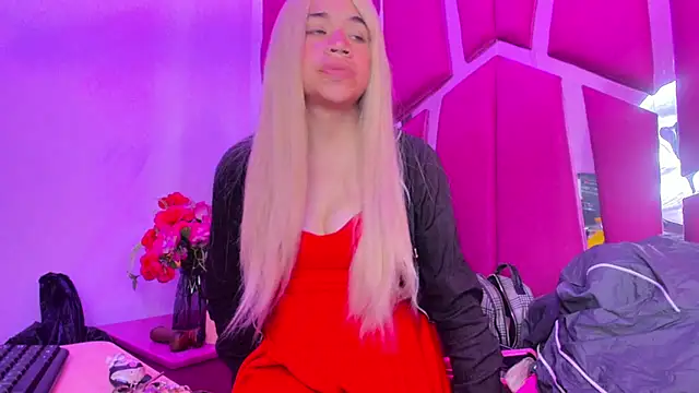 ivyqueen28 online show from June 1, 2026, 9:47 pm