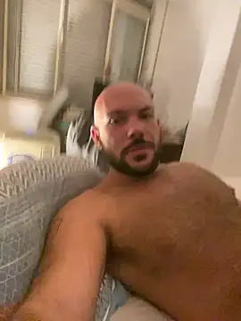 iggysp online show from April 30, 2026, 2:18 am