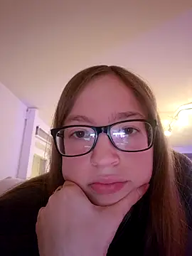Freaky-Doll online show from June 1, 2026, 9:47 pm