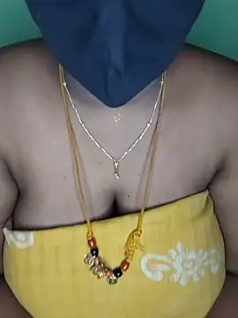 Snapshot of tamil_butterfly chatting on June 6, 2026, 6:35 pm tamil butterfly online show from June 6, 2026, 6:35 pm