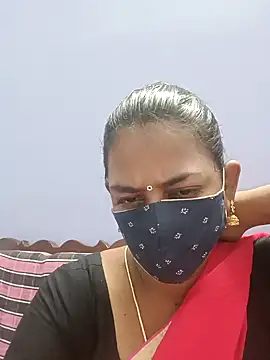 cathrine92 online show from May 15, 2026, 10:52 pm