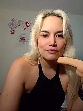 alezzafox online show from July 19, 2026, 4:54 am