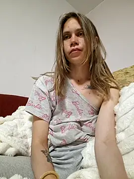 Lisahoppii online show from May 15, 2026, 9:57 pm