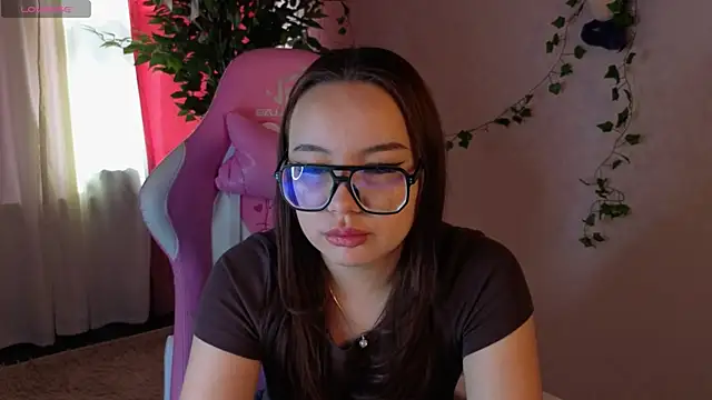 Eva Cutties online show from April 30, 2026, 9:27 am