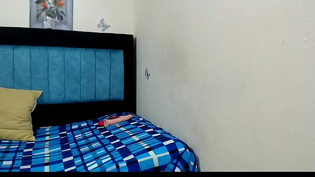 LUCYXS1 online show from May 29, 2026, 12:11 pm