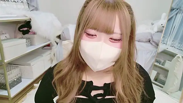 Ichiru chan online show from June 3, 2026, 6:58 am