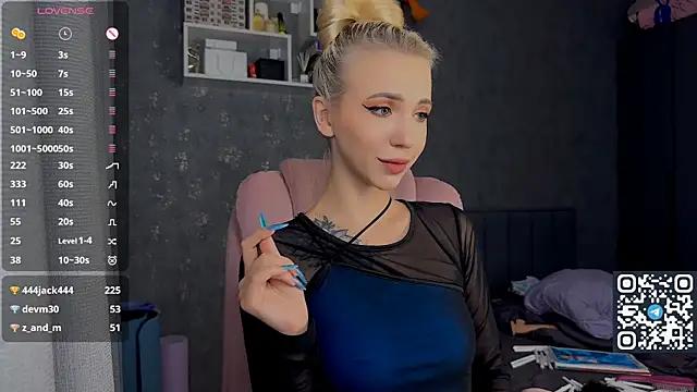 Sabrinkaaa online show from June 18, 2026, 7:19 pm