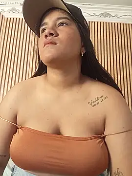 NATY BUSTOS online show from May 16, 2026, 7:57 pm