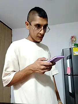 Lil black009 online show from May 6, 2026, 5:11 am