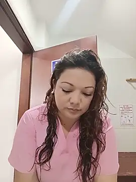 SAMANTHA--02 online show from May 15, 2026, 12:47 pm