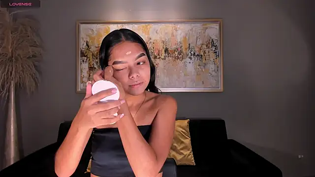 SaphiraJames online show from July 28, 2026, 1:35 am