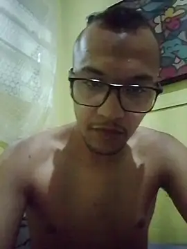 Marciosafado25 online show from May 1, 2026, 12:04 am