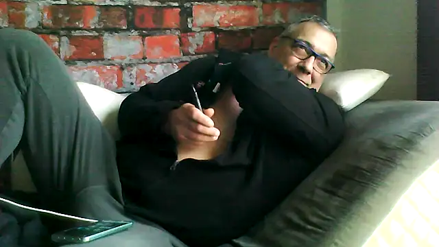 Soloyan online show from December 21, 2025, 11:23 am