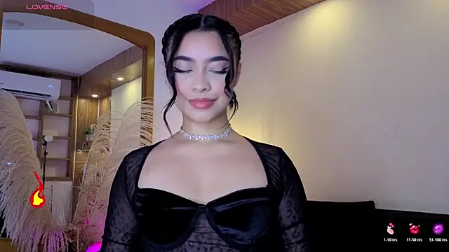 Snapshot of Chloe_monroee chatting on June 7, 2026, 3:23 am Chloe monroee online show from June 7, 2026, 3:23 am