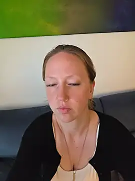 SweetGermanAlina online show from July 24, 2026, 5:53 pm