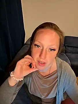 Snapshot of SweetGermanAlina chatting on May 7, 2026, 7:28 pm SweetGermanAlina online show from May 7, 2026, 7:28 pm