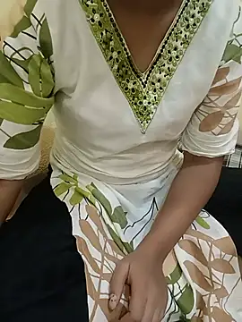 Snapshot of Seema_yadav01 chatting on August 3, 2026, 5:26 am Seema yadav01 online show from August 3, 2026, 5:26 am