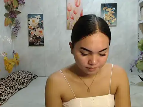 Snapshot of ur_asiankat chatting on June 20, 2026, 7:19 pm ur asiankat online show from June 20, 2026, 7:19 pm