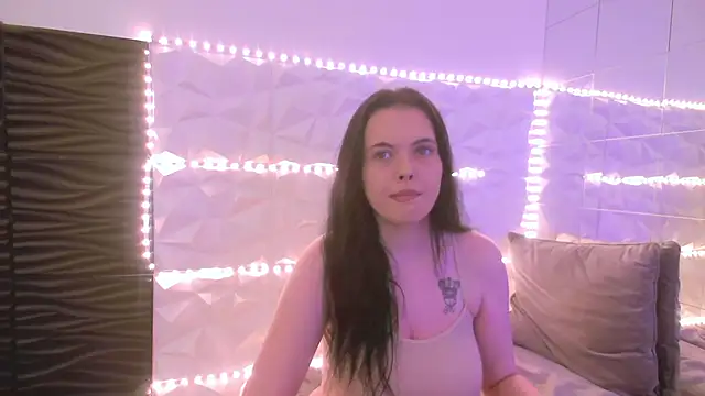 Isabell3 online show from May 12, 2026, 4:20 am