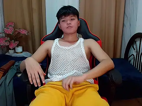 yourhotasiandoms online show from May 21, 2026, 5:27 am