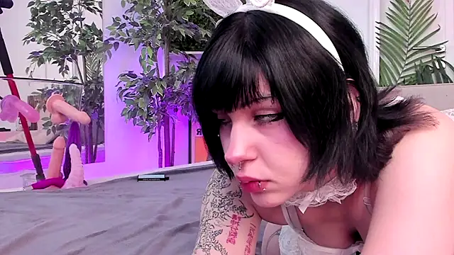 Ashley Alt online show from May 30, 2026, 6:42 am