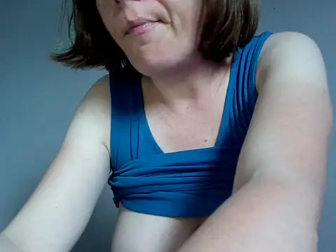 sarahme2 online show from May 22, 2026, 12:25 pm